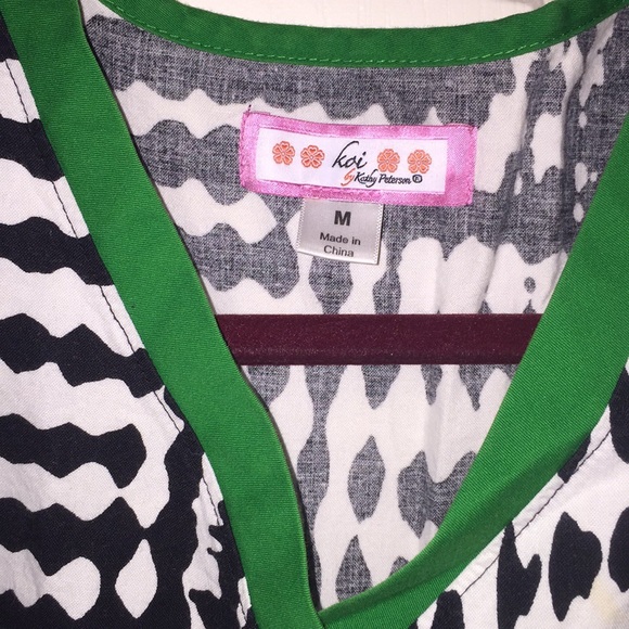 Koi by Kathy Peterson 2 pack of scrub tops medium - Picture 2 of 6